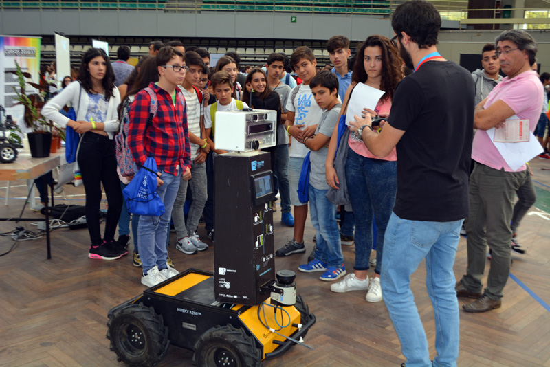 INESC TEC mostra robôs agricultores na Noite Europeia dos Investigadores