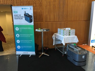 INESC TEC showcases IGOR robot at health summit