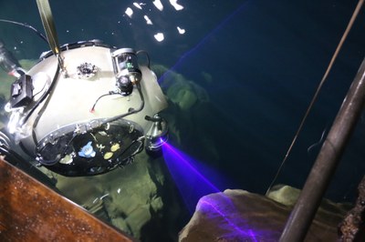 Underwater robots explore mine in the United Kingdom and cave in Budapest